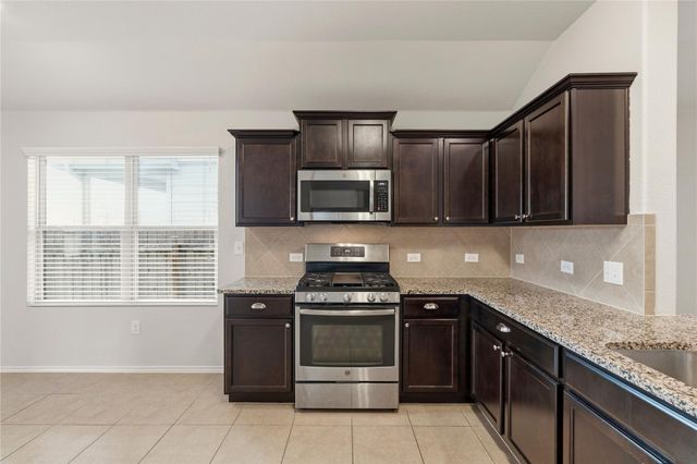 3721 Alpine Autumn DR, Austin, TX 78744