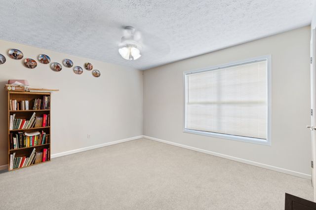 493 Maple Springs Rd, Manchester, TN 37355