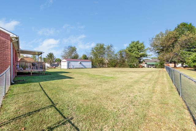 493 Maple Springs Rd, Manchester, TN 37355