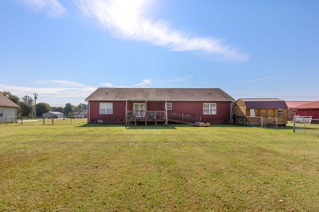 493 Maple Springs Rd, Manchester, TN 37355