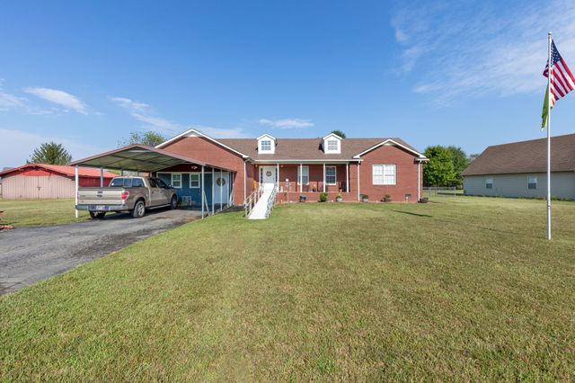 493 Maple Springs Rd, Manchester, TN 37355