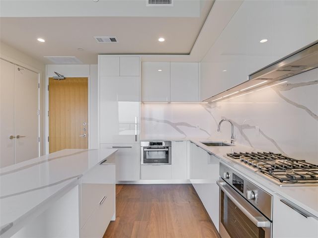 44 East Ave 3205, Austin, TX 78701