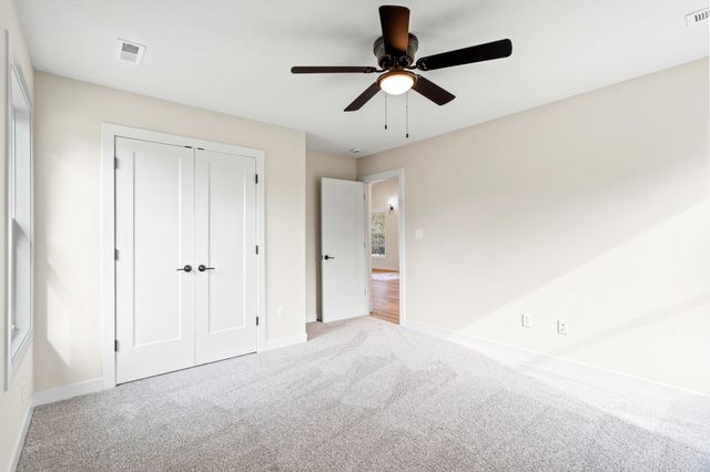 15904 N GOLDEN EAGLE CT, Wooldridge, MO 65287