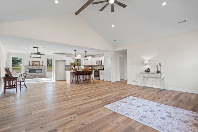 15904 N GOLDEN EAGLE CT, Wooldridge, MO 65287