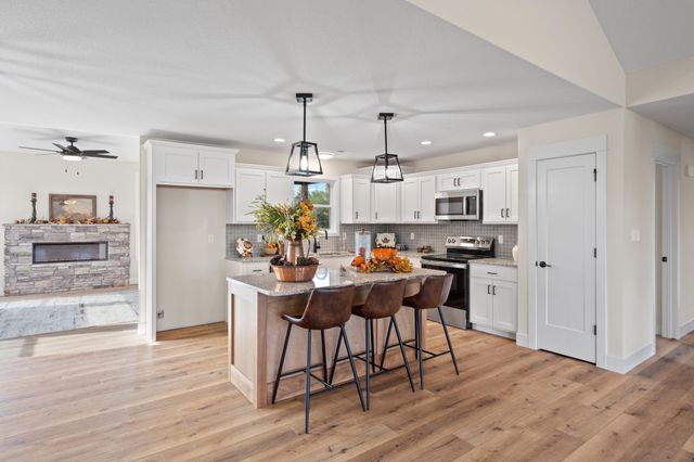 15904 N GOLDEN EAGLE CT, Wooldridge, MO 65287