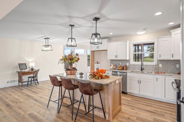 15904 N GOLDEN EAGLE CT, Wooldridge, MO 65287