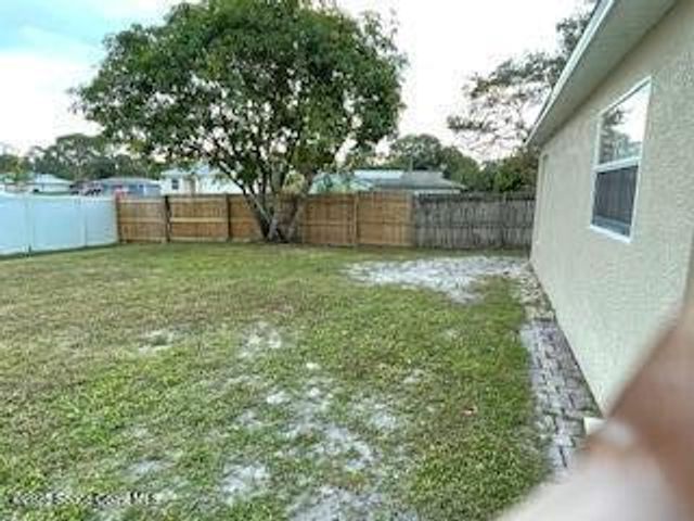 999 Carver Road SE, Palm Bay, FL 32909