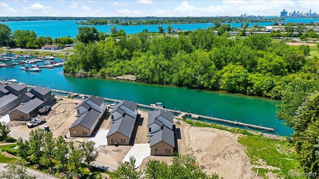 257 Keelson Drive, Detroit, MI 48215
