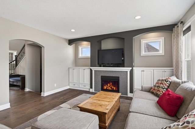 10922 Brookside Trail N, Champlin, MN 55316