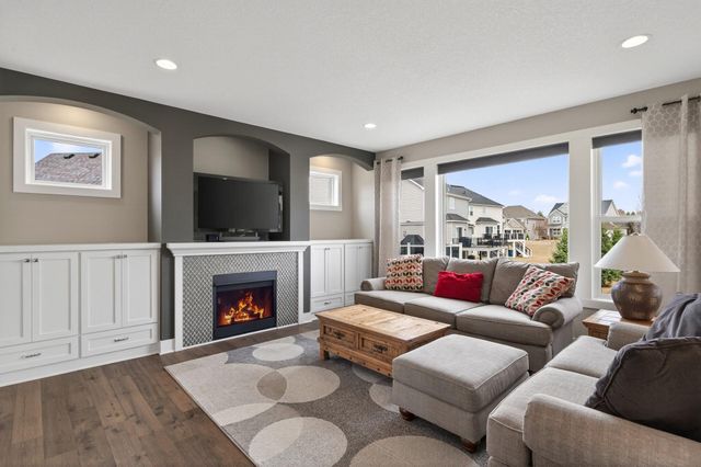 10922 Brookside Trail N, Champlin, MN 55316