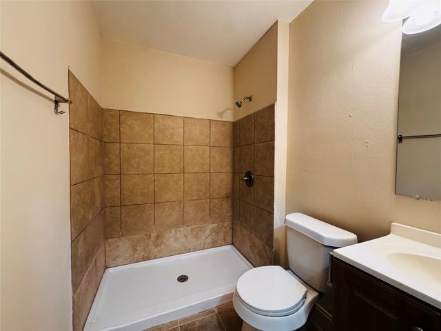 2704 N 32nd Street, Waco, TX 76708