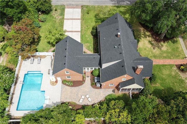 500 W Riverview DR, Suffolk, VA 23434