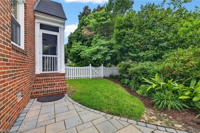 500 W Riverview DR, Suffolk, VA 23434