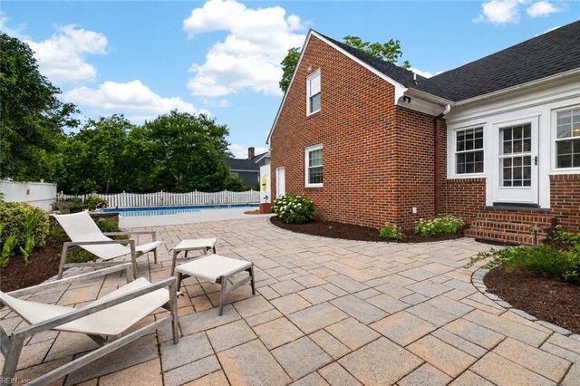 500 W Riverview DR, Suffolk, VA 23434