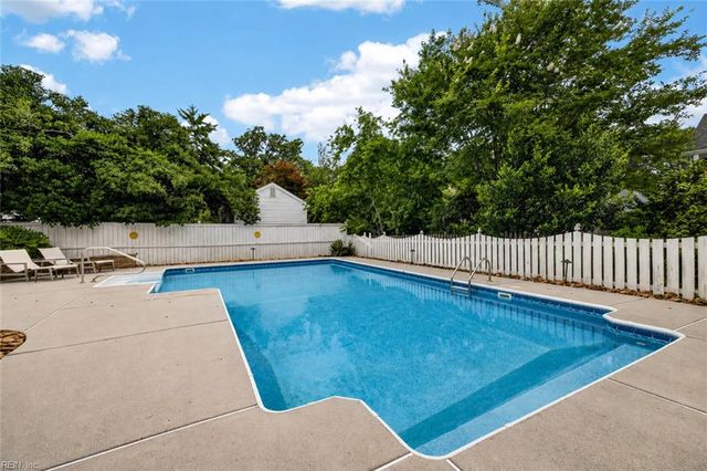 500 W Riverview DR, Suffolk, VA 23434