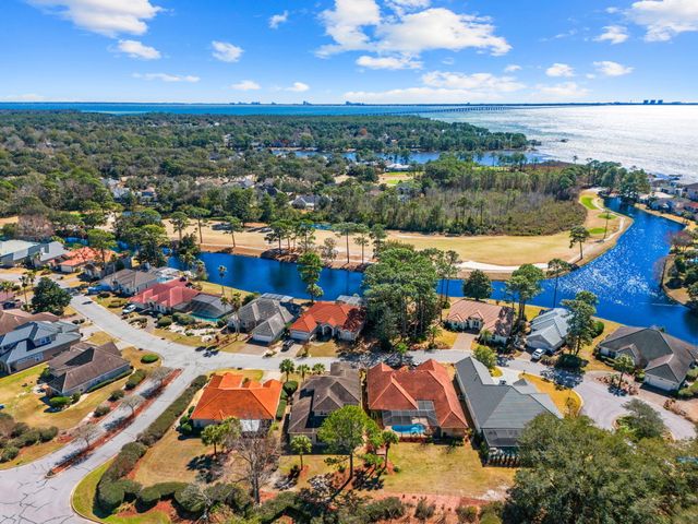 4319 Sunset Beach Circle, Niceville, FL 32578