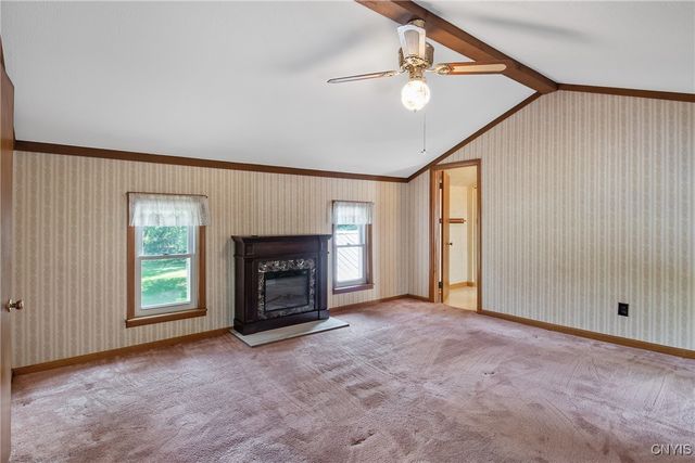 89 Elm Street, Schroeppel, NY 13135