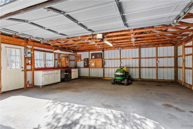 89 Elm Street, Schroeppel, NY 13135