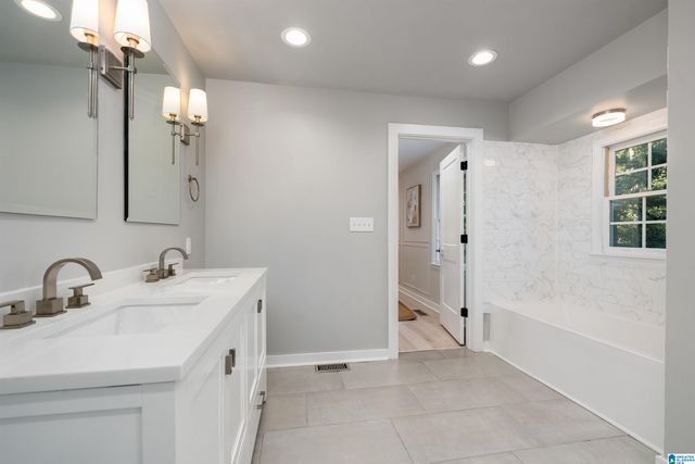 1277 BRANCHWATER LANE, Vestavia Hills, AL 35216