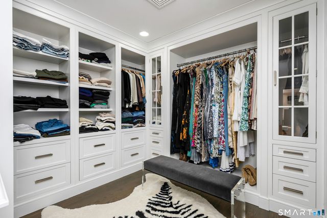 473 Hollow Tree Ridge Road, Darien, CT 06820