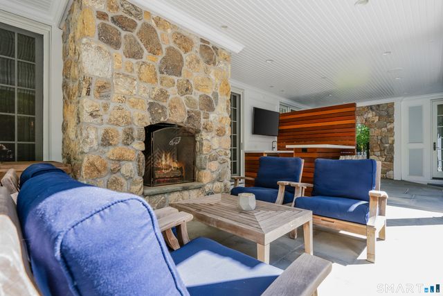 473 Hollow Tree Ridge Road, Darien, CT 06820