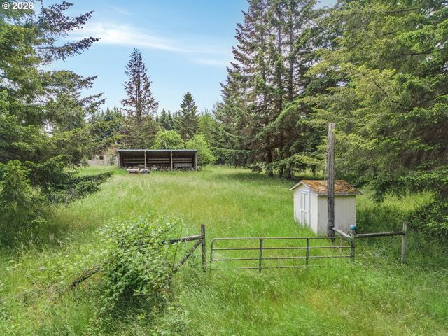 24315 Se FIRWOOD Rd, Sandy, OR 97055