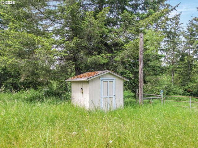 24315 Se FIRWOOD Rd, Sandy, OR 97055