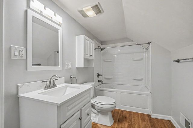 1120 Michigan Avenue, St. Joseph, MI 49085