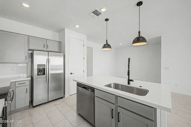 25137 W WAYLAND Drive, Buckeye, AZ 85326