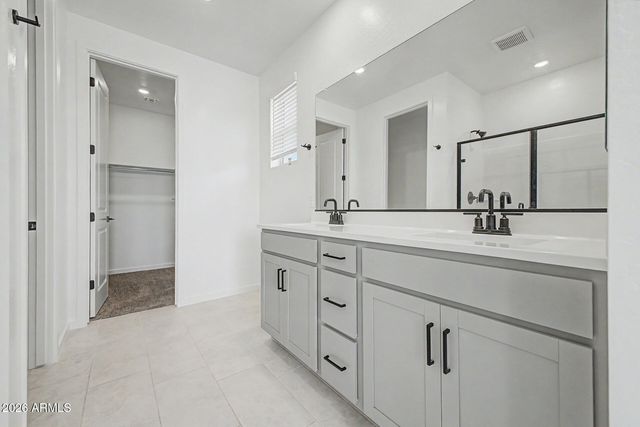 25137 W WAYLAND Drive, Buckeye, AZ 85326