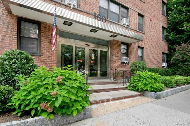 180 E Hartsdale Avenue 1F, Hartsdale, NY 10530