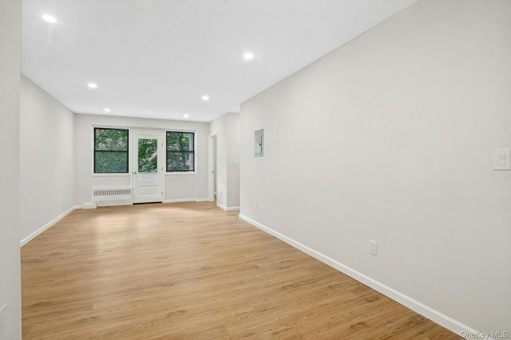 180 E Hartsdale Avenue 1F, Hartsdale, NY 10530 — photo 4