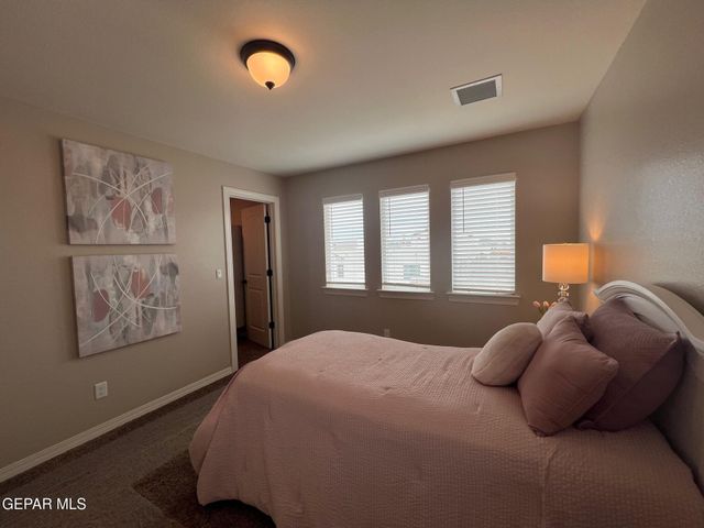 10724 Michael Irvin Street, El Paso, TX 79924