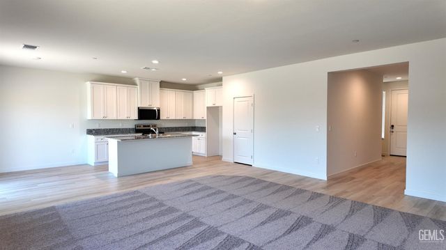 1405 Levin Street, Bakersfield, CA 93307