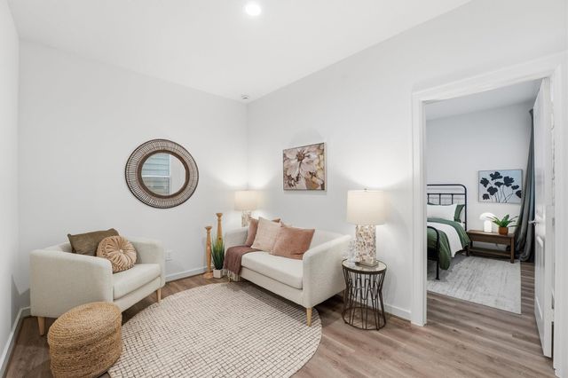 817 Thornton Road F, Houston, TX 77018