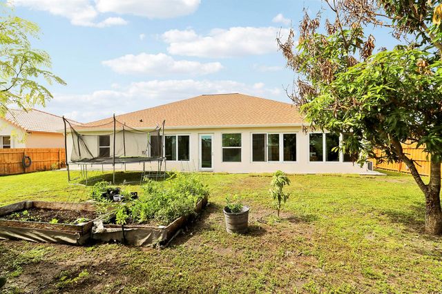 611 SW Saragossa Avenue, Port Saint Lucie, FL 34953