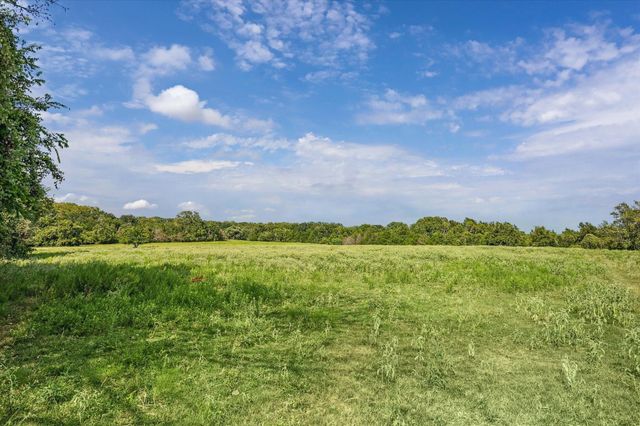 4008 Fm 979, Millheim, TX 77474
