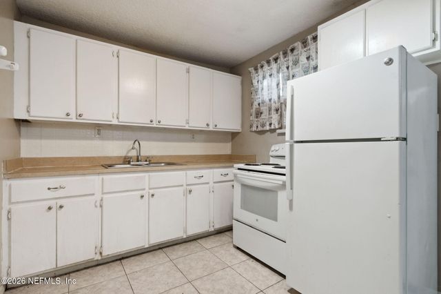 4638 SUFFOLK Avenue, Jacksonville, FL 32208