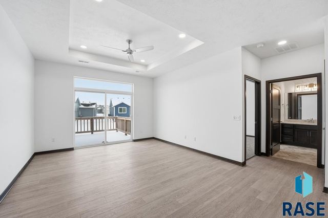 6217 S Hunt Pl Place, Sioux Falls, SD 57106