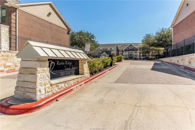 1000 Spring Loop 1803, College Station, TX 77840