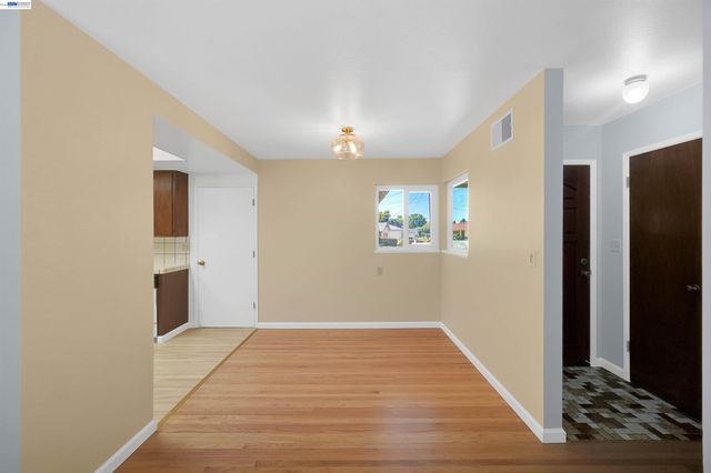 5246 Abbey Ct, Newark, CA 94560