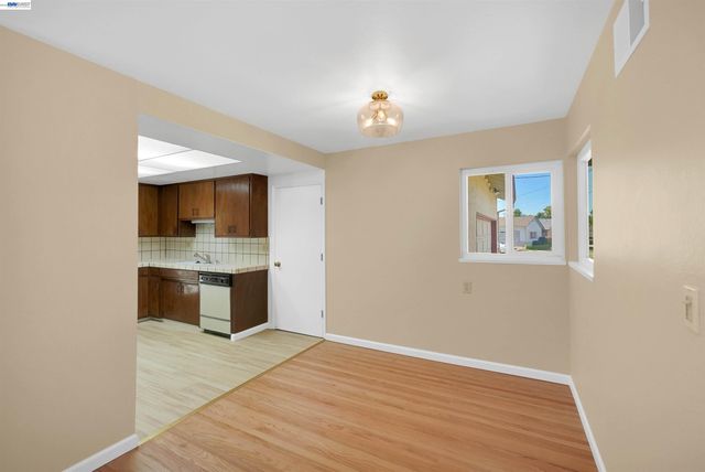 5246 Abbey Ct, Newark, CA 94560