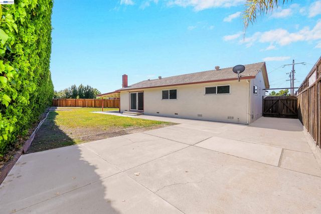 5246 Abbey Ct, Newark, CA 94560