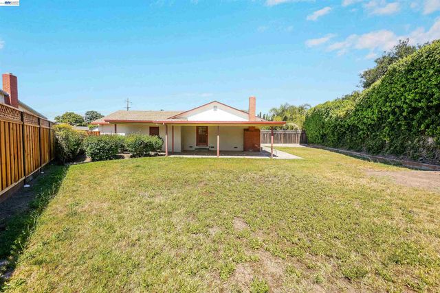 5246 Abbey Ct, Newark, CA 94560