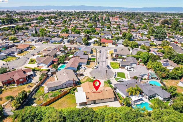 5246 Abbey Ct, Newark, CA 94560