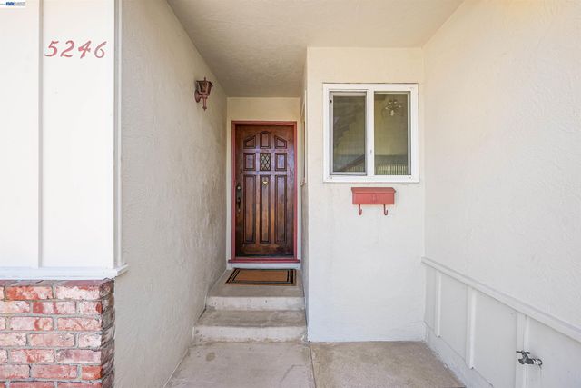 5246 Abbey Ct, Newark, CA 94560