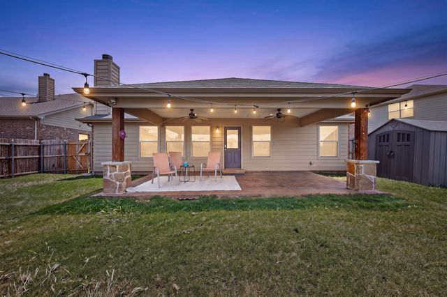 1336 Shelley Drive, Burleson, TX 76028