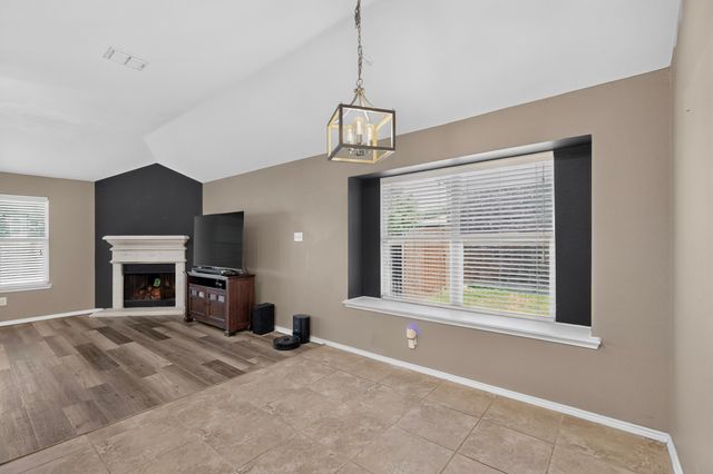 1336 Shelley Drive, Burleson, TX 76028