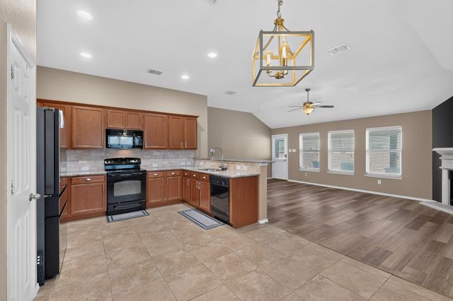 1336 Shelley Drive, Burleson, TX 76028