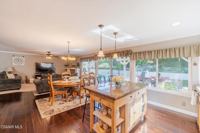 2756 N Dalenhurst Place, Simi Valley, CA 93065